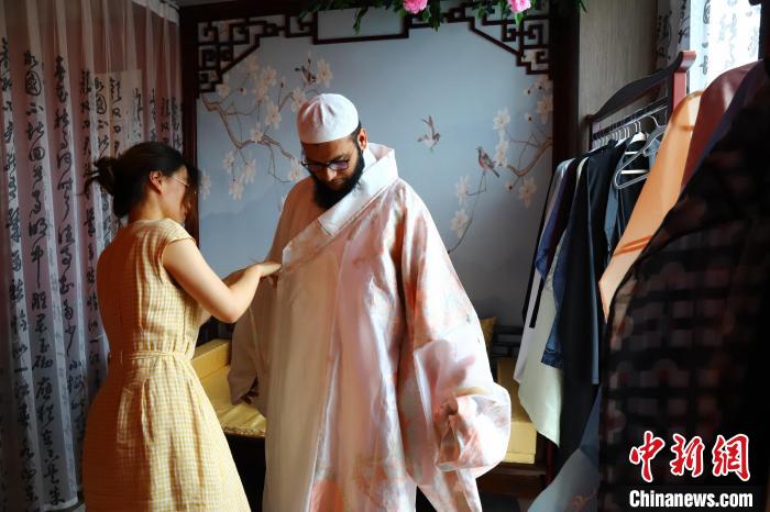 山東泰安:外國留學生體驗中國傳統(tǒng)文化