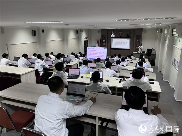 學(xué)習(xí)現(xiàn)場(chǎng)。人民網(wǎng)記者 張杰攝