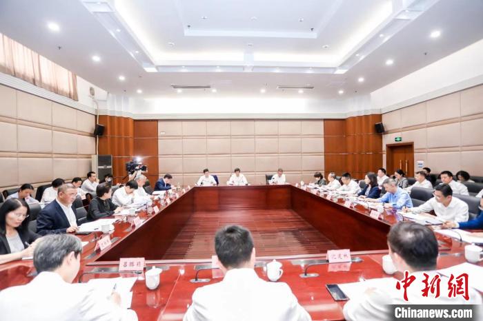 浙江召開統(tǒng)一戰(zhàn)線“凝心鑄魂強根基、團結(jié)奮進新征程”主題教育動員會