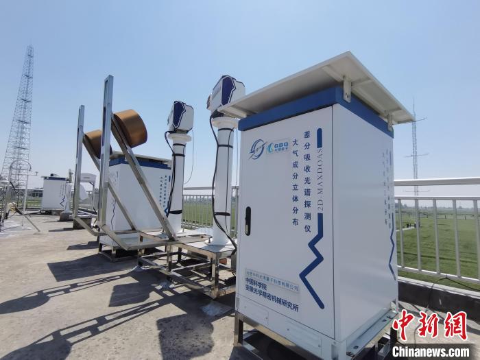 壽縣國家氣候觀象臺(tái)內(nèi)各種觀測(cè)設(shè)備。　吳然 攝