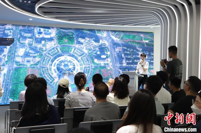 數(shù)字地球技術應用講解?！≈锌菩菆D供圖
