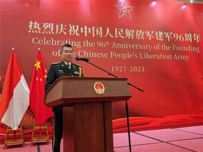 圖為徐勝武官致辭。中國(guó)駐印度尼西亞使館供圖