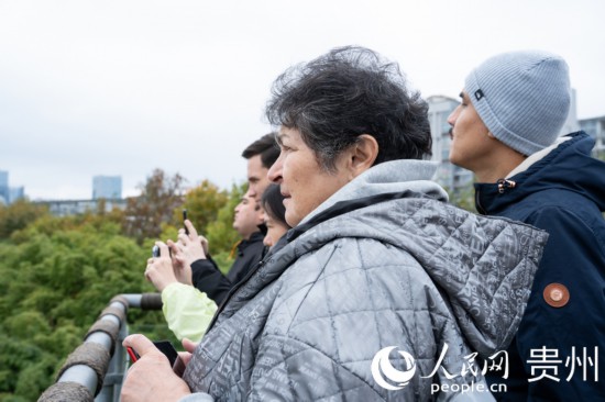 遠眺觀山湖公園。人民網(wǎng) 陽茜攝