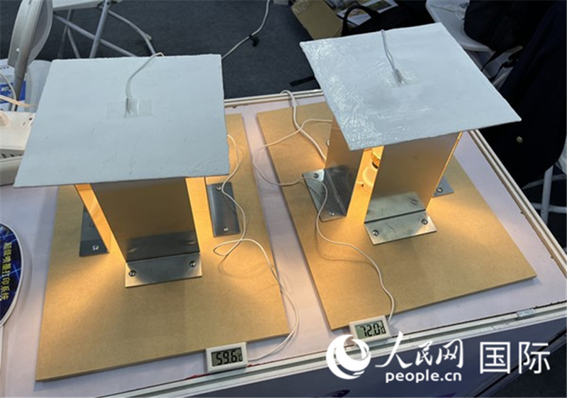 氣凝膠隔熱材料應用效果展示。（人民網(wǎng)記者 陳思攝）