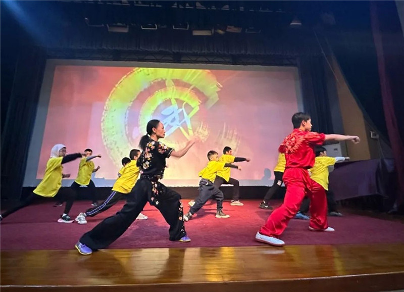 圖為2023“中華文化大樂園—埃及開羅營”閉幕式活動現(xiàn)場。主辦方供圖