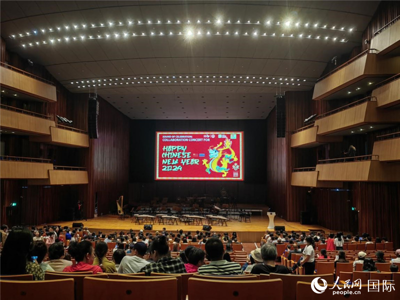 “歡慶之聲—2024歡樂春節(jié)音樂會”14日在泰國瑪希隆王子音樂廳舉行。人民網(wǎng)記者 楊一攝
