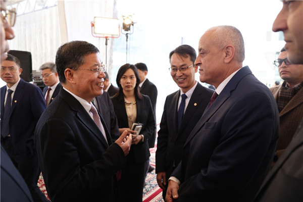 李永明同埃及住房部副部長(zhǎng)會(huì)談交流。主辦方供圖