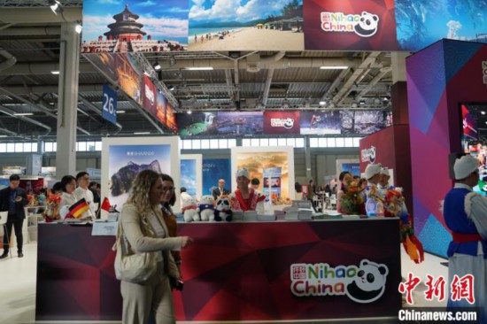  3月5日，2024年柏林國(guó)際旅游交易會(huì)(ITB)在柏林會(huì)展中心拉開帷幕。以“你好！中國(guó)”為主題的中國(guó)展區(qū)當(dāng)日亮相展會(huì)。中新社記者 馬秀秀 攝