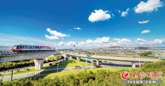 　　根據(jù)《實施意見》，長沙將建設(shè)聯(lián)通世界的航空樞紐，打造輻射全國的鐵路樞紐，深化綜合交通協(xié)調(diào)機制。    資料圖片