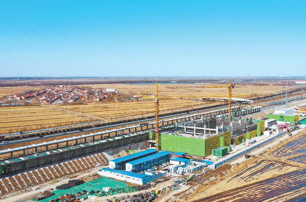 2月26日拍攝的建設(shè)中的京濱鐵路周良站（無人機(jī)照片）。