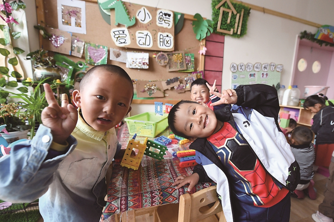 江蘇援建的拉薩市江蘇實(shí)驗(yàn)幼兒園，所有師資在江蘇接受培訓(xùn)，打造具有江蘇水準(zhǔn)的優(yōu)質(zhì)學(xué)前教育資源。 本報(bào)記者 萬(wàn)程鵬 攝