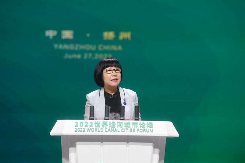 人民網黨委委員、監(jiān)事會主席唐維紅在大會上發(fā)言。邵丹攝