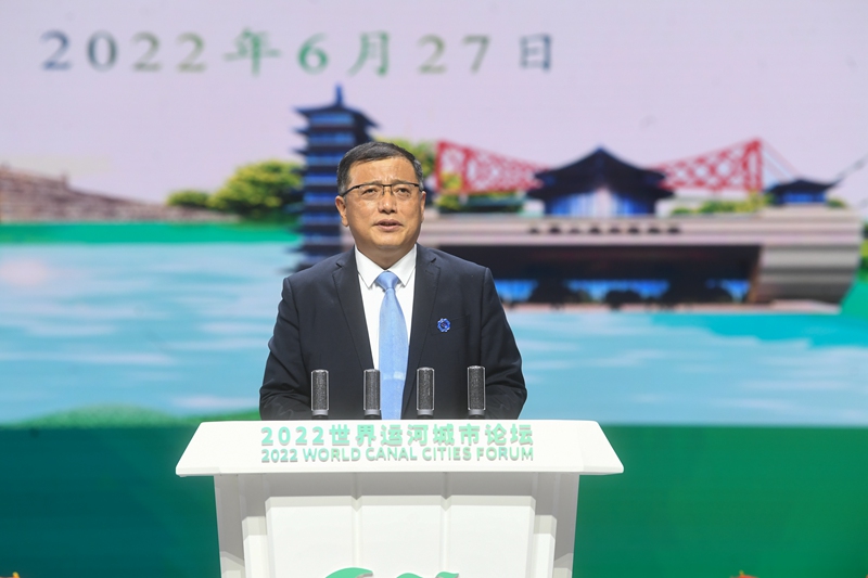 揚州市委常委、常務副市長陳鍇竑作推介發(fā)言。邵丹攝