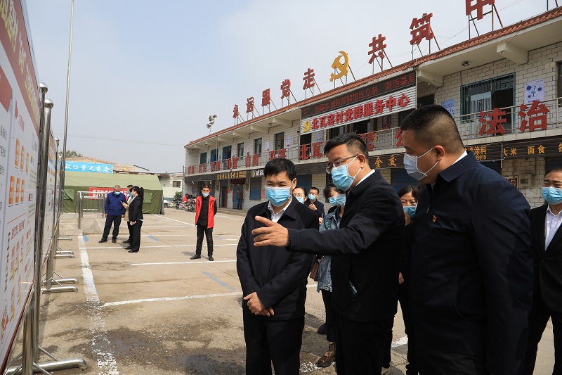 張農(nóng)壽在晉源街道北瓦窯村調(diào)研抓黨建促基層治理能力提升專項(xiàng)行動(dòng)落實(shí)工作。