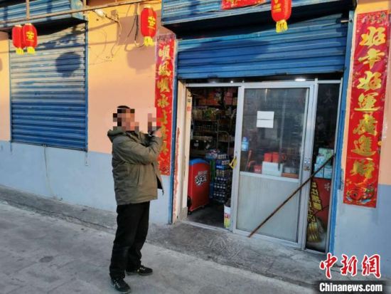 圖為犯罪嫌疑人指認(rèn)現(xiàn)場(chǎng)?！∏嗪Ｊ」矎d森林警察總隊(duì)刑偵治安支隊(duì)供圖