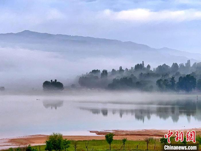 圖為青海黃河流域自然生態(tài)。(資料圖) 李玉峰 攝