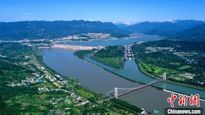 2022年夏季三峽工程為中下游補水。(資料圖) 湯偉 攝