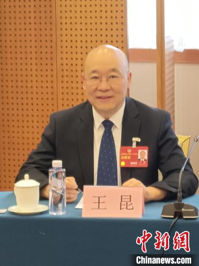 圖為全國政協(xié)委員，農(nóng)工黨青海省委會(huì)主委王昆。　受訪者供圖