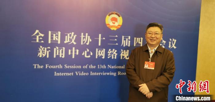 圖為全國政協(xié)委員、青海省統(tǒng)戰(zhàn)部部長公保扎西。受訪者供圖