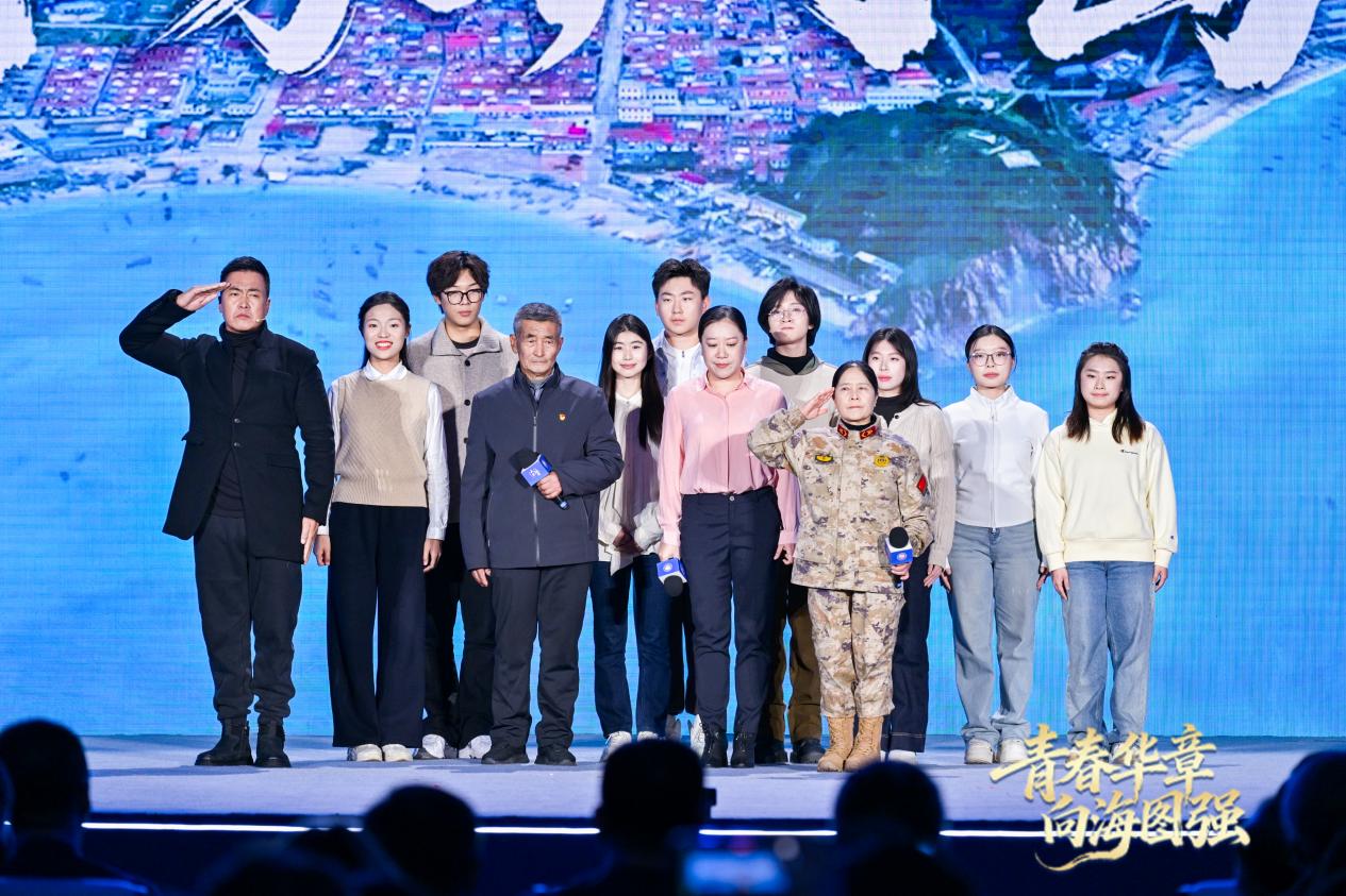 那志東、王仕花、王加輝、秦芳共同講述“平凡中的堅守”。主辦方供圖