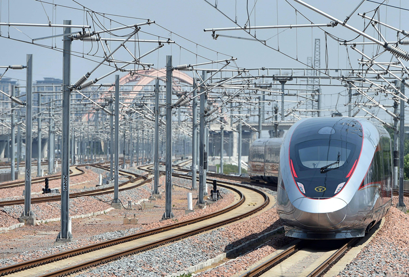 2022年6月20日，濟(jì)鄭高鐵鄭州首發(fā)G9206次列車(chē)駛出鄭州東站。