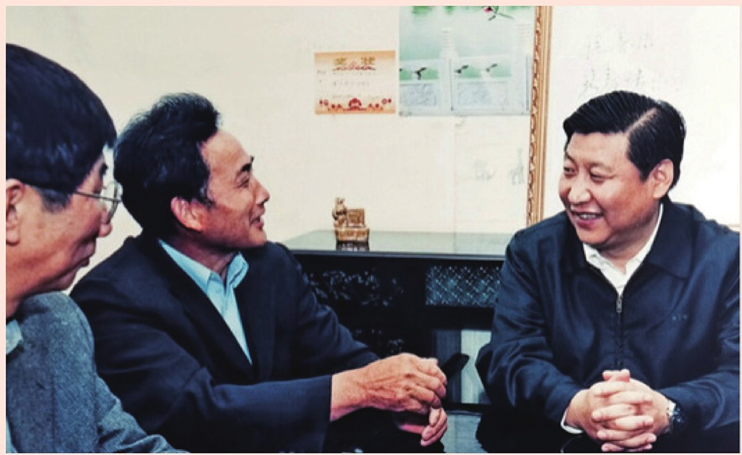 2003年4月24日，時任浙江省委書記習(xí)近平在浙江下姜村調(diào)研。