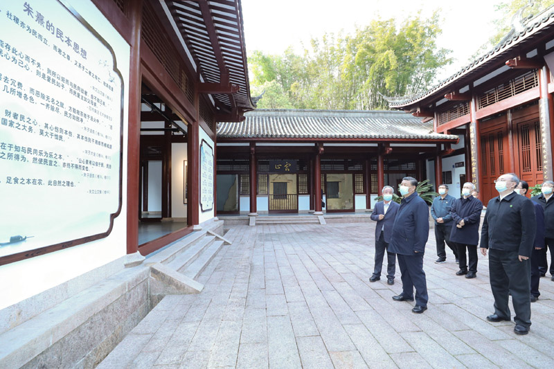 2021年3月22日，習(xí)近平在福建南平武夷山朱熹園，了解朱熹生平及理學(xué)研究等情況。