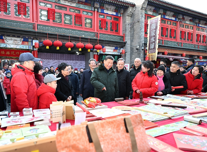 2024年2月1日，習(xí)近平總書(shū)記在天津古文化街考察。