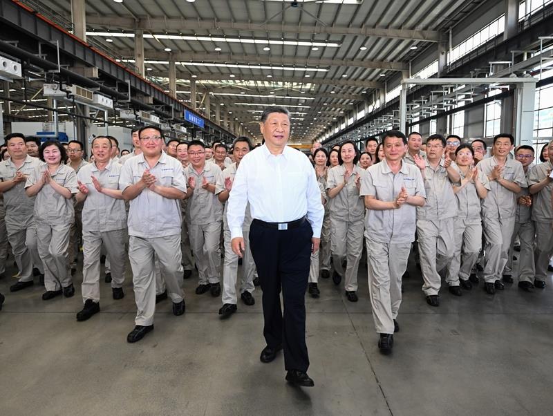 時政微觀察丨砥柱中流 風華正茂