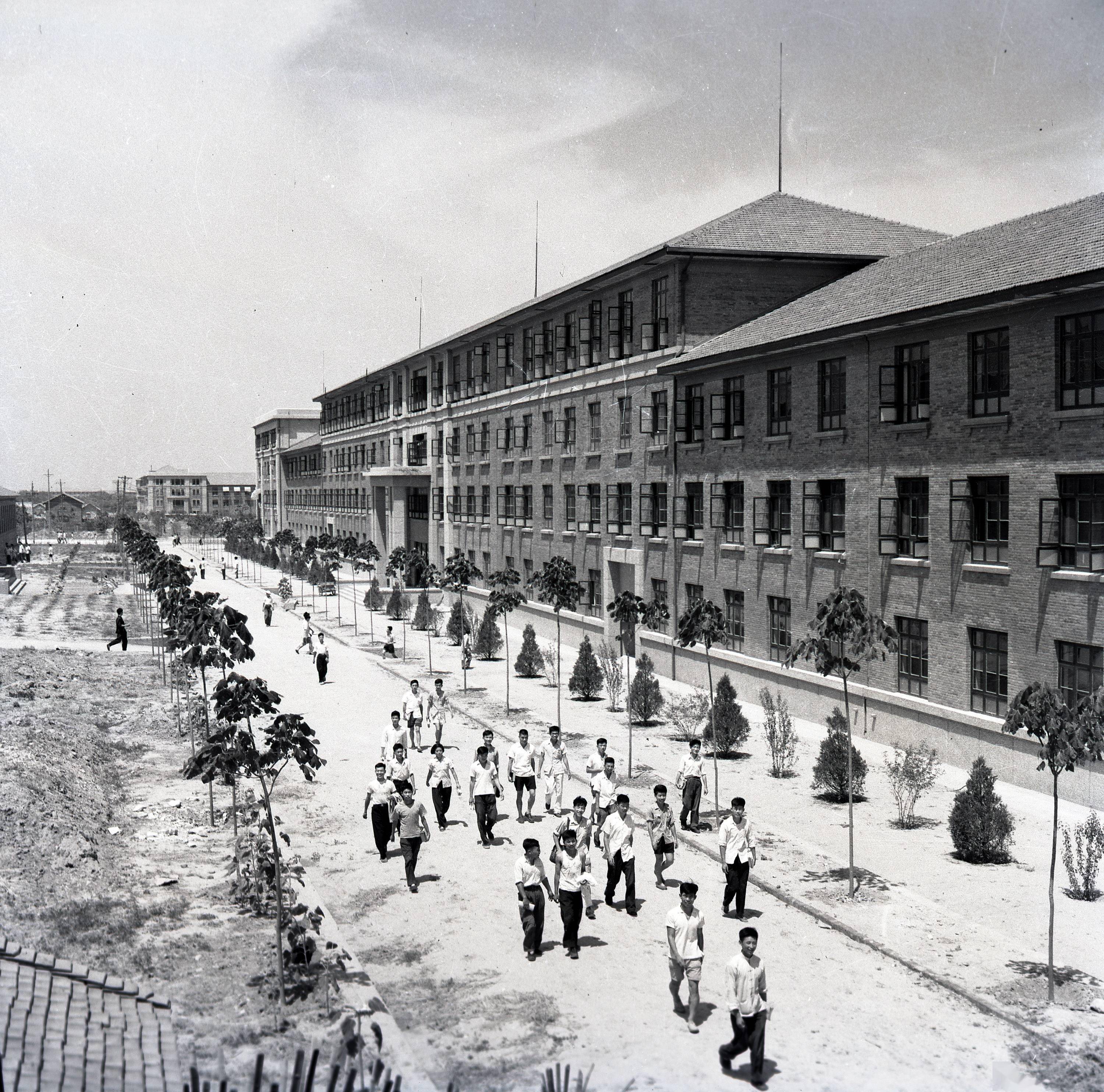 1959年拍攝的西遷后的交通大學(xué)校園一景（資料照片）。
