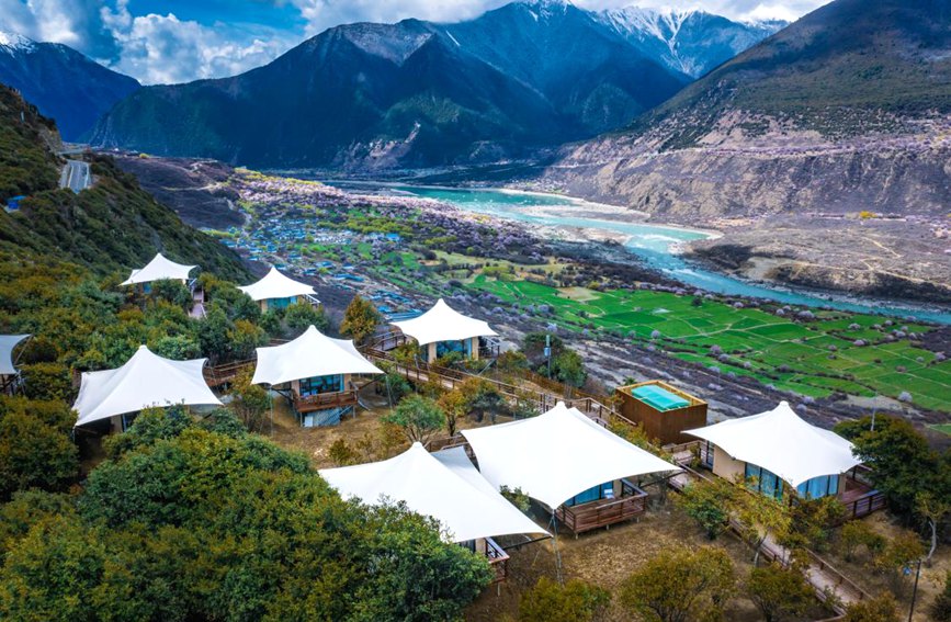 依托桃花資源，打造文旅產(chǎn)業(yè)。 張靜攝