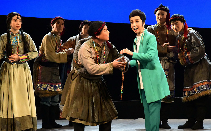 3、這是在全國(guó)地方戲演出中心所演出的評(píng)劇《藏地彩虹》劇照（唐召明2020年12月22日攝）_副本.jpg