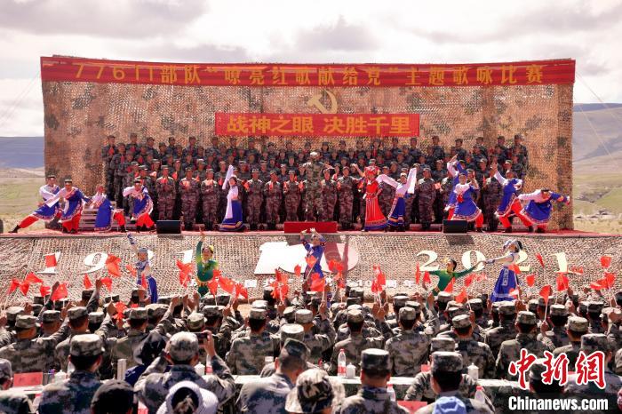 圖為主題歌詠比賽活動(dòng)現(xiàn)場。　馬成鎖 　攝