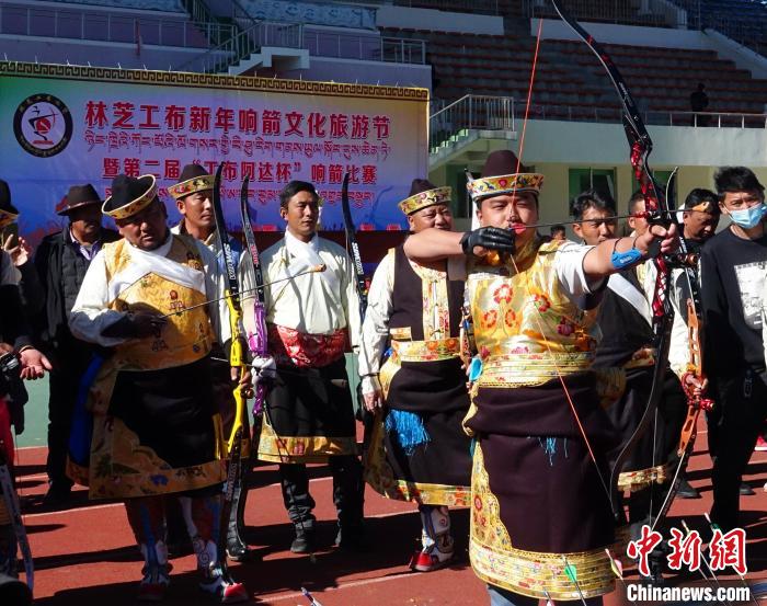 圖為響箭比賽現(xiàn)場(chǎng)?！∪轿木?攝