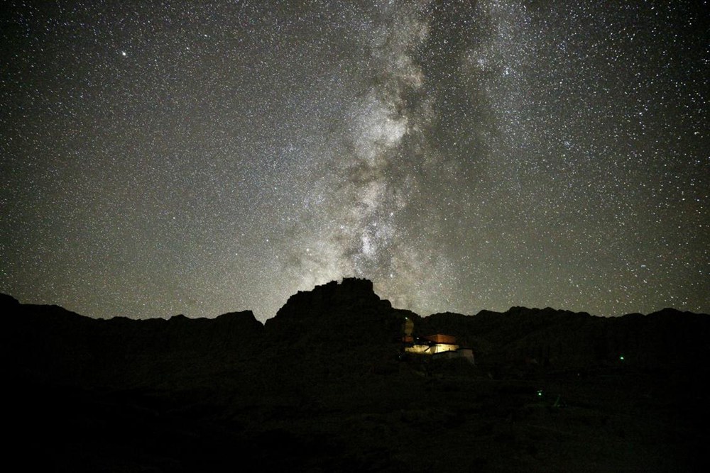 阿里暗夜星空。旦真次旦攝
