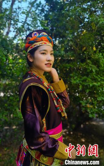 圖為國家級非遺項目——林芝工布藏族服飾。　李林 攝