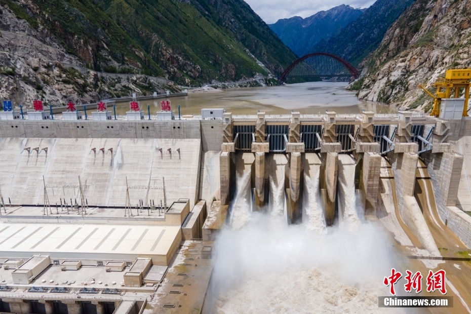 資料圖為2021年8月7日，西藏山南雅魯藏布江上的藏木水電站。（無人機畫面） <a target='_blank' href='/'><p  align=