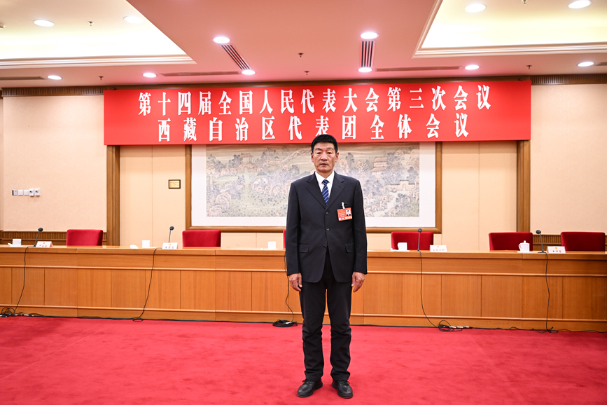 全國人大代表、國網(wǎng)拉薩供電公司城區(qū)供電服務(wù)中心帶電作業(yè)保電班副班長扎西尼瑪。次吉美朵攝