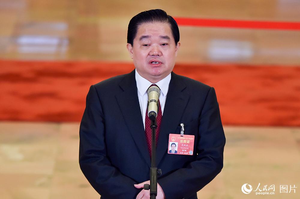 全國(guó)人大代表、河北省人大常委會(huì)黨組書記、常務(wù)副主任范照兵。