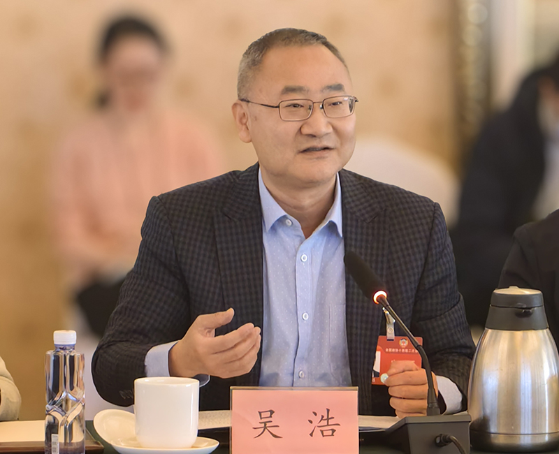 全國政協(xié)委員、首都醫(yī)科大學(xué)全科醫(yī)學(xué)與繼續(xù)教育學(xué)院院長吳浩。受訪者供圖